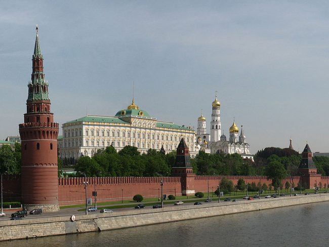 moscow_kremlin_from_kamenny_bridge1